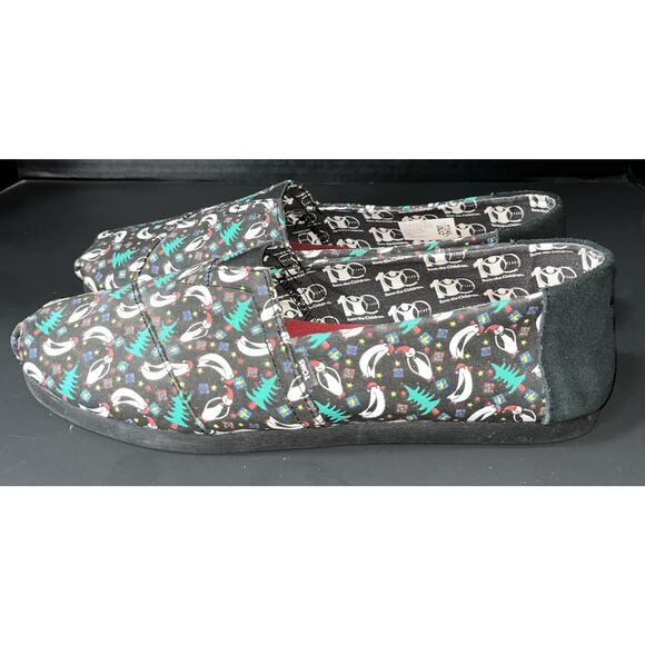 Toms Save the Children Black Canvas SlipOn Christmas Penguins M10.5‎ W12.5 - Picture 2 of 5